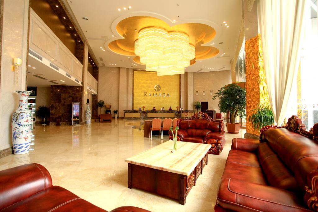 Ramada Linyi North Hotel Exterior photo