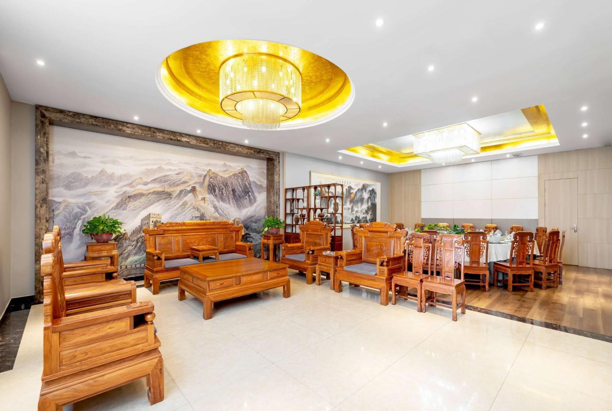 Ramada Linyi North Hotel Exterior photo