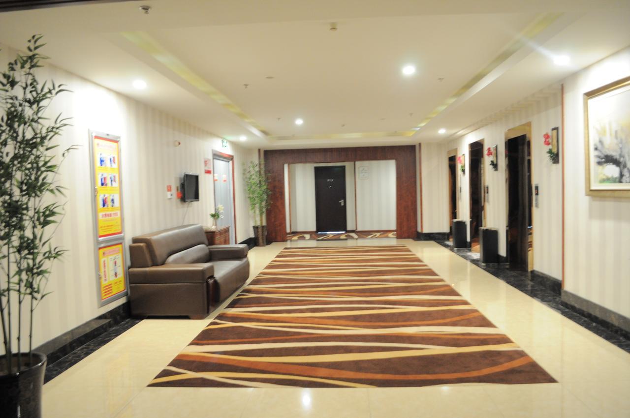 Ramada Linyi North Hotel Exterior photo